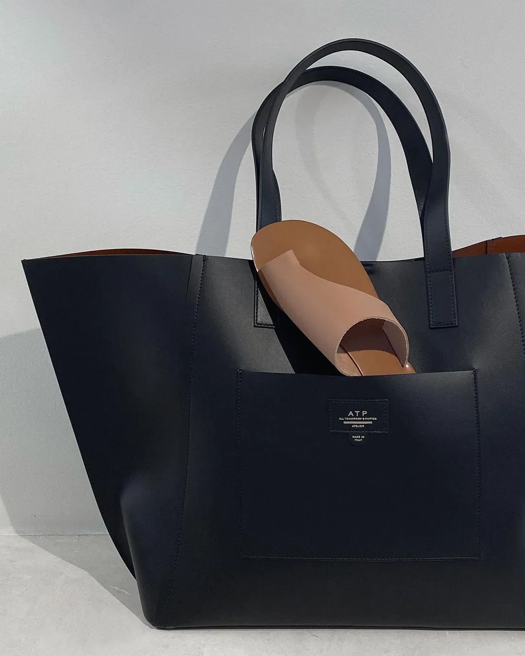 Lunano Black Tote Bag