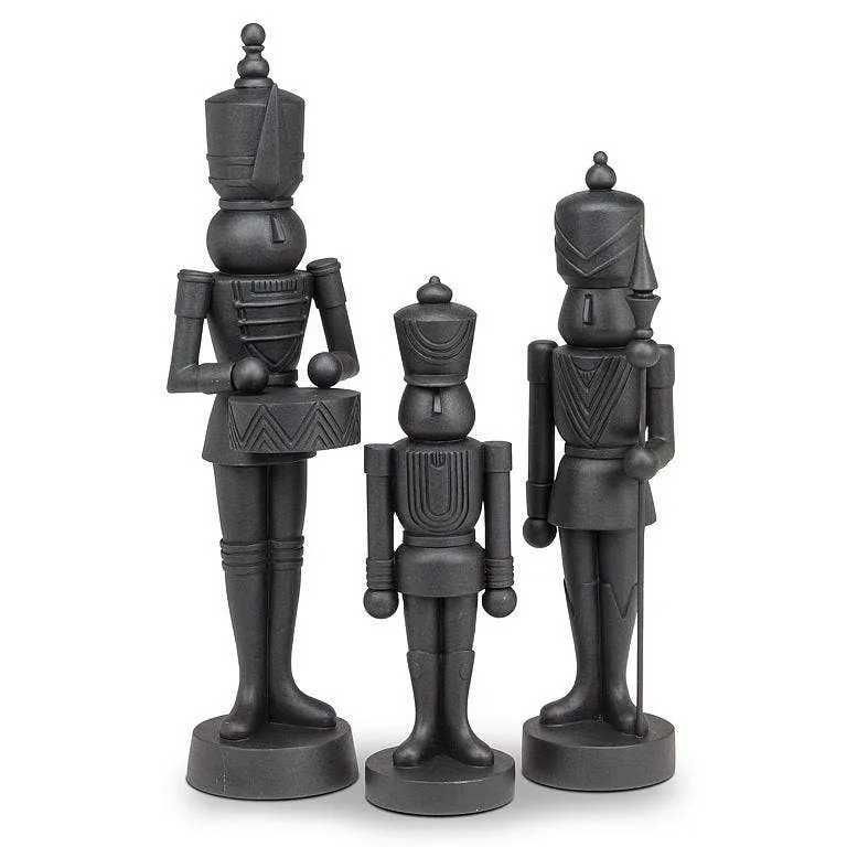 Medium Standing Soldier with Spear